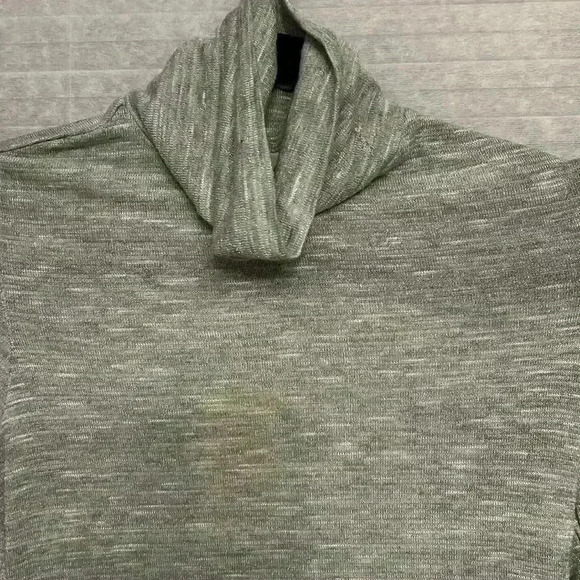 New grey silver shimmery turtleneck sz XS Holiday Party? - Picture 2 of 6